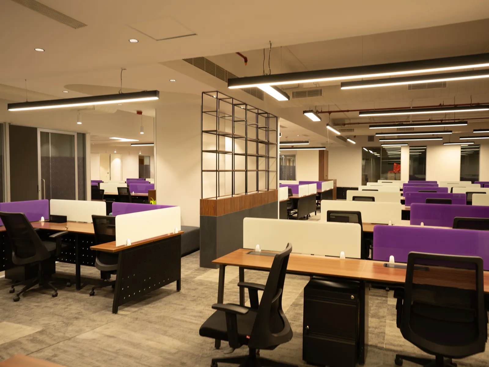 Workstations with metal-grid partition — Moschip